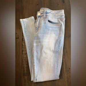 American eagle, size 6, no tears